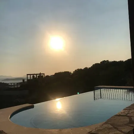 5 Star Old English Style Bodrum